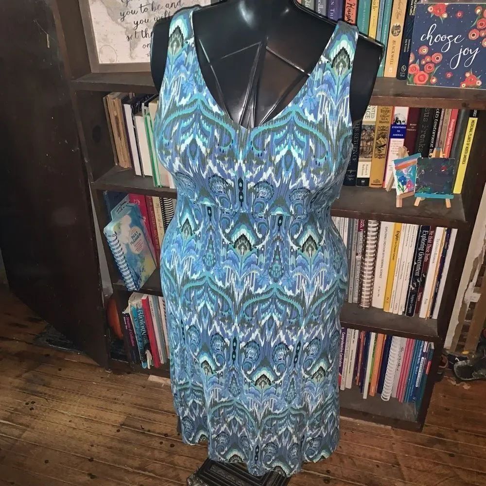 Athleta blue artsy v-neck soft Athleisure knit M skater dress